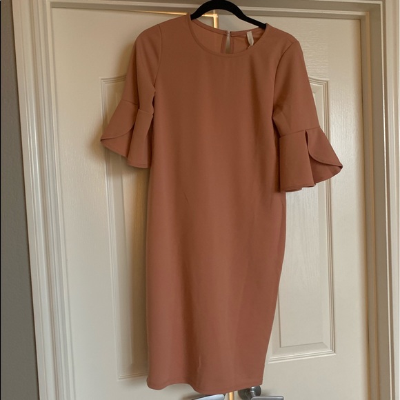 Mauve ruffle fitted dress (pinkblush) - Picture 3 of 4